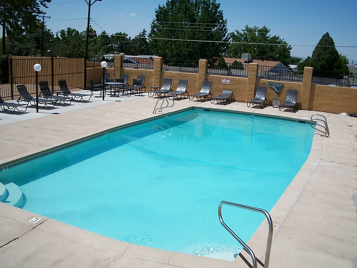 For Rent: 557 Tramway Blvd NE, Albuquerque,NM 87123